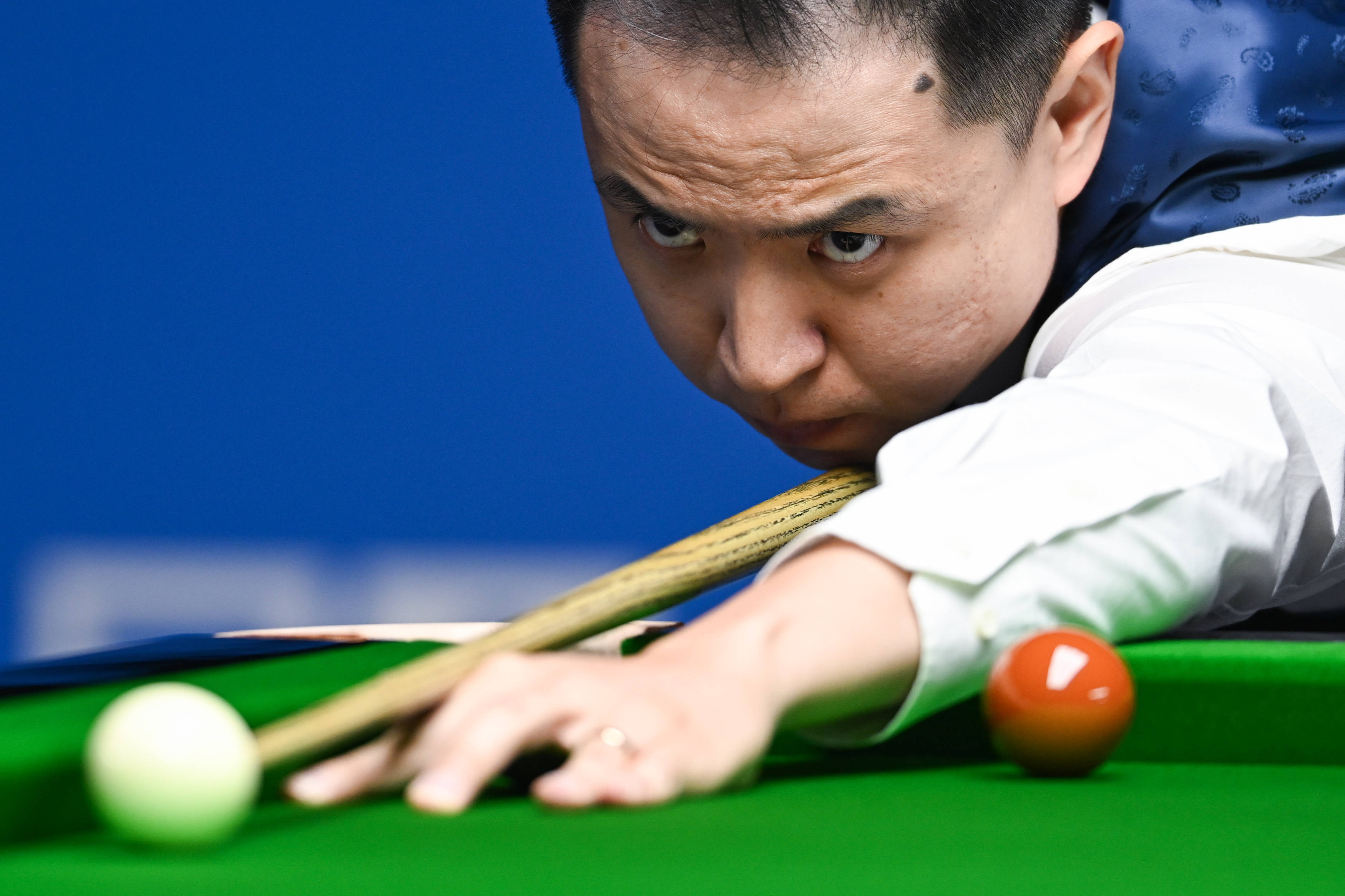 湖白雪皑皑 湖白雪皑皑