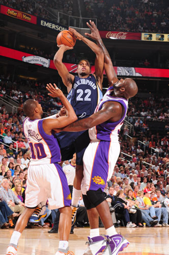 切尔西英超踢平遭领头羊甩开 曼联主场遭羞辱.